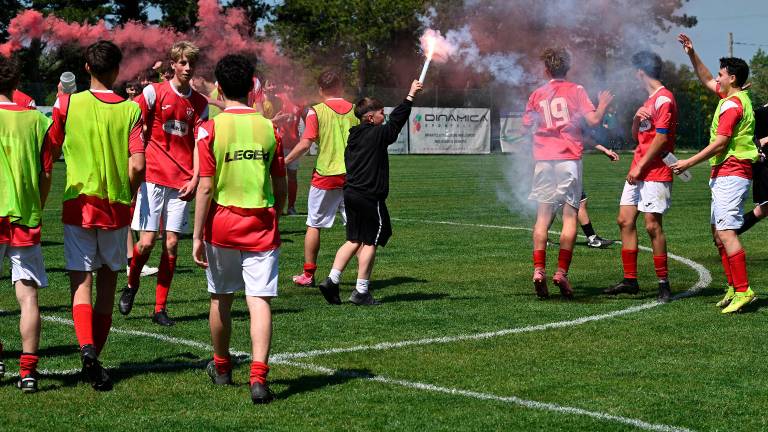 Združena nogometna ekipa Vesna Zarja pokrajinski prvak U16