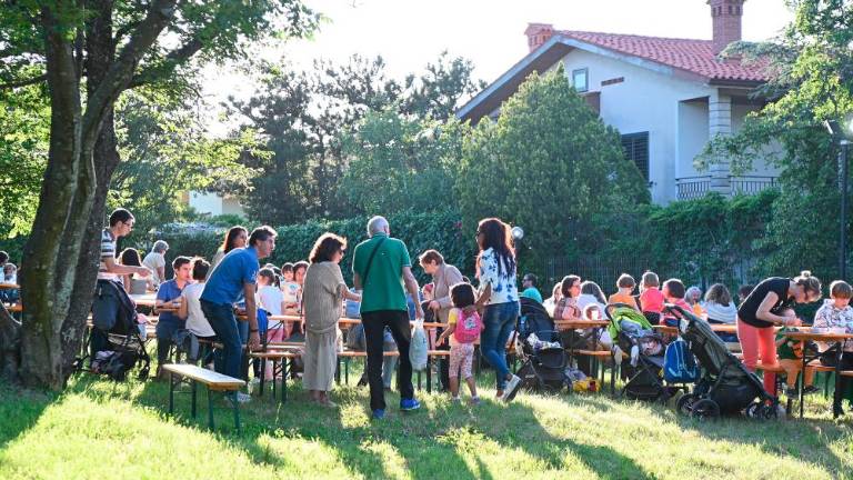 61. Praznik češenj v Mačkoljah