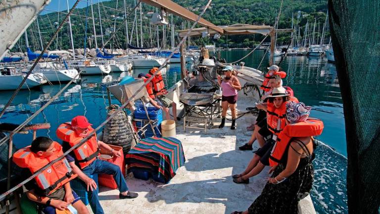 Na morju z gojitelji klapavic