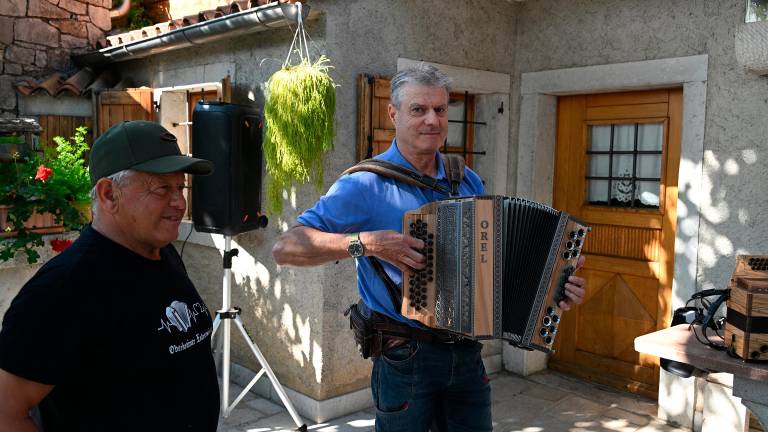 Praprot v znamenju festivala Vitovska &amp; harmonika
