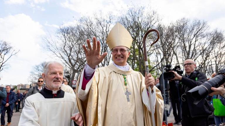 V Trstu sprejeli novega škofa