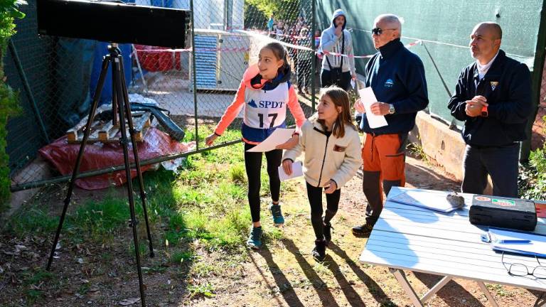 Osem osnovnih šol na tradicionalnem orieenteringu