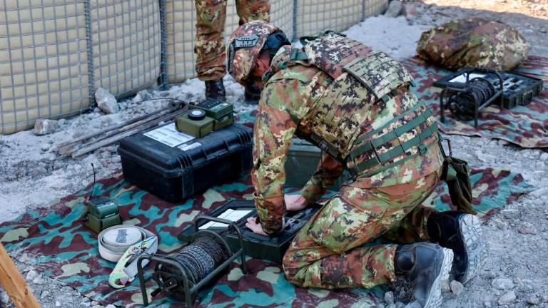 V tržaškem pristanišču dezaktivirali bombo