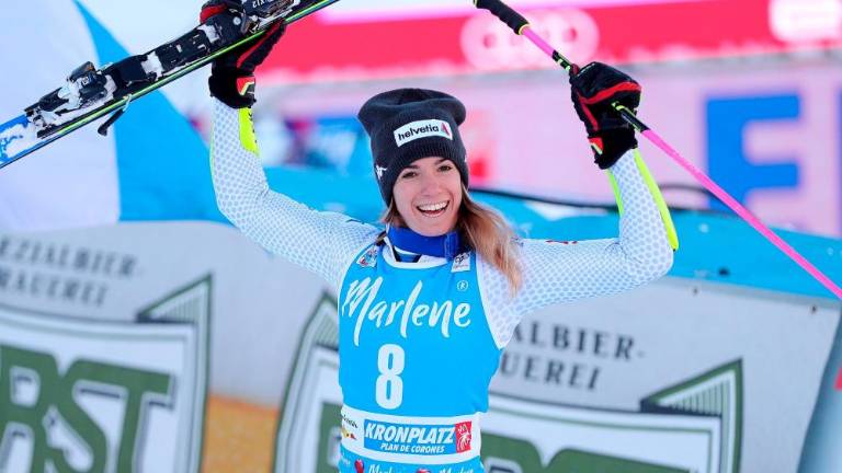 Marta Bassino tretja, Meta Hrovat sedma