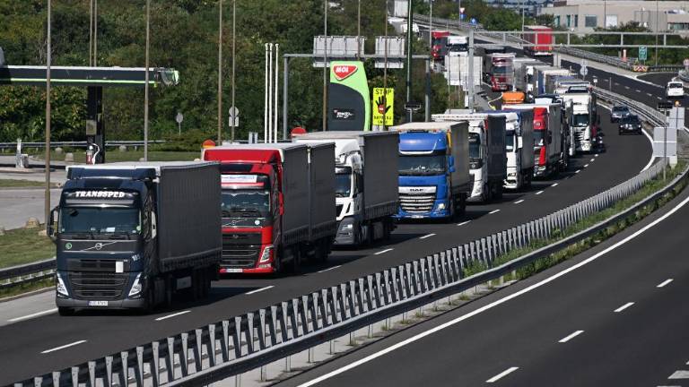 Pri Fernetičih enajstkilometrski zastoj