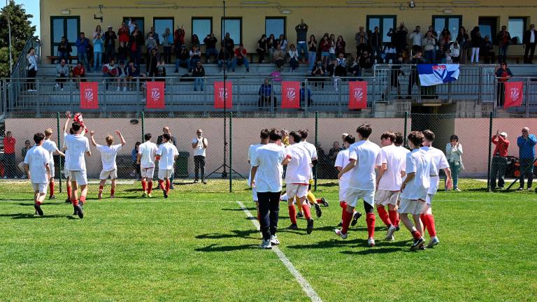 Združena nogometna ekipa Vesna Zarja pokrajinski prvak U16