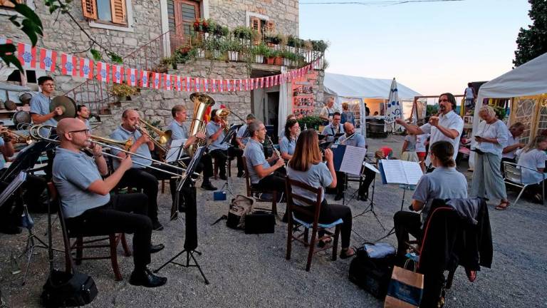 V Zagradcu praznovali 191-letnico rojstva Franca Jožefa