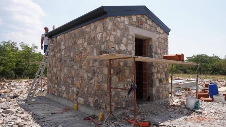 Teleskop, ki ne potrebuje jasnega neba