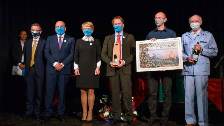 Ob 70-letnici Kmečke zveze trta prijateljstva in nova etiketa prosekarja