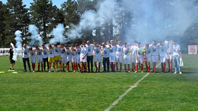 Združena nogometna ekipa Vesna Zarja pokrajinski prvak U16