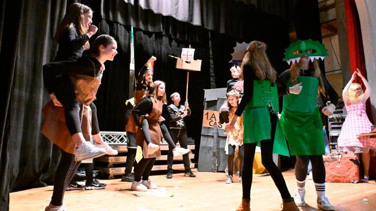 Pustni defile najmlajših na Opčinah