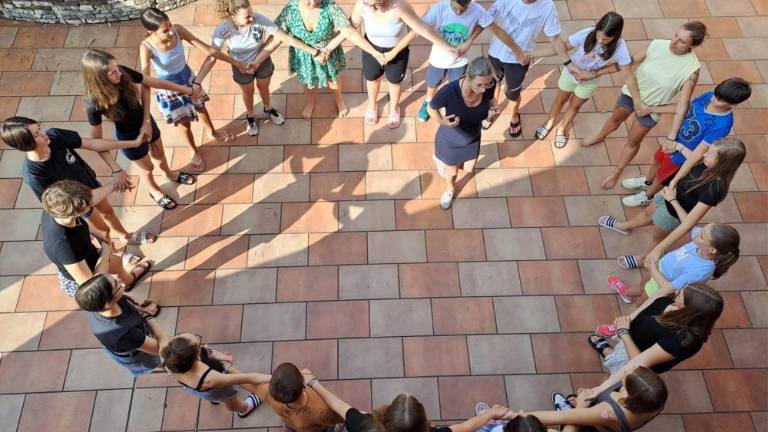 Mladi iz štirih držav pletli vezi skozi umetnost