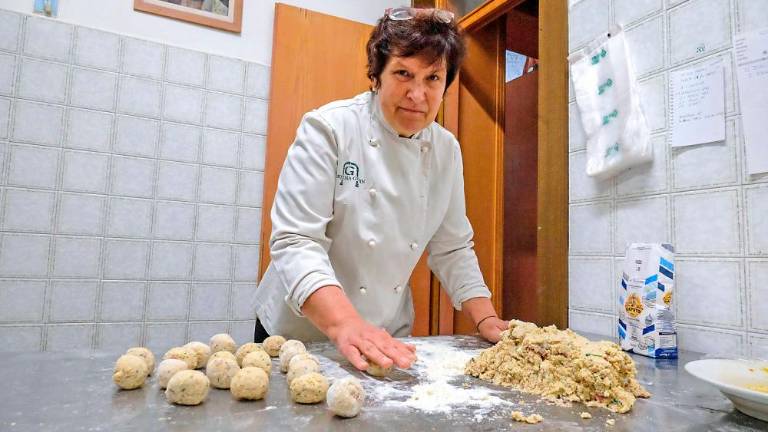 Velika noč pri Guštinu, Sardoču, Križmanu in Lampari