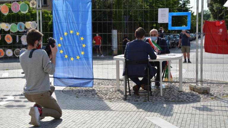 Življenje gre naprej ...