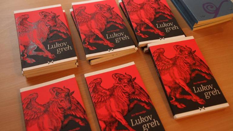 »Težko je govoriti o poeziji, ko ne tako daleč od nas grmijo topovi«