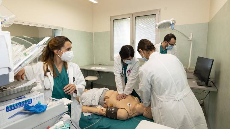 Študenti medicine se učijo kot piloti - s simulatorji