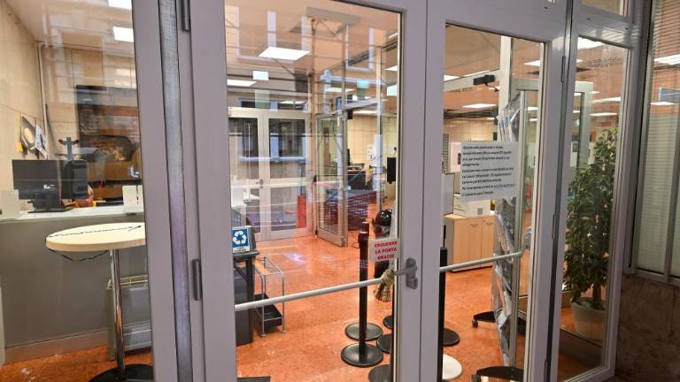 INPS zaprt do petka zaradi poplavljenih uradov