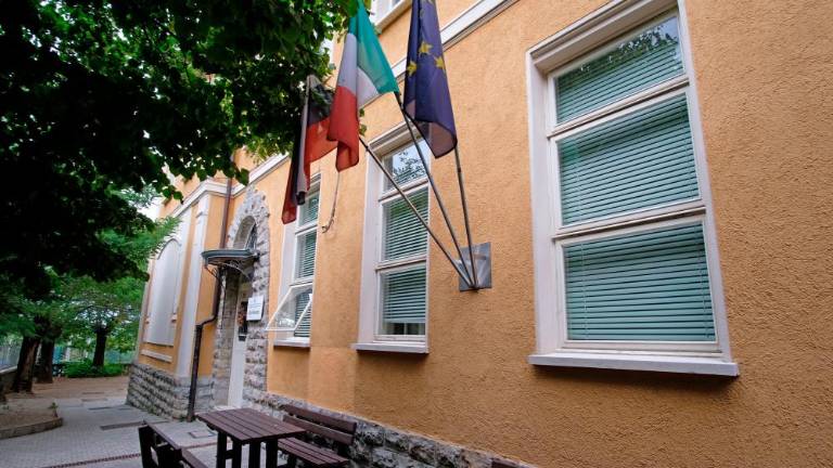 Šole jutri zaprte tudi v nekaterih okoliških občinah