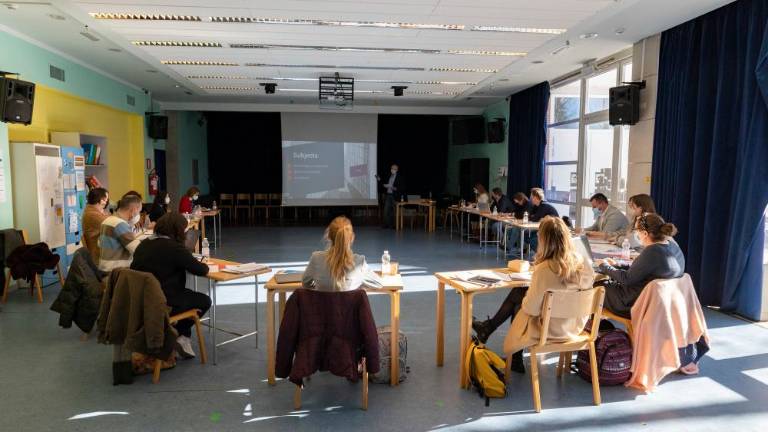 Olajšati delovne prakse