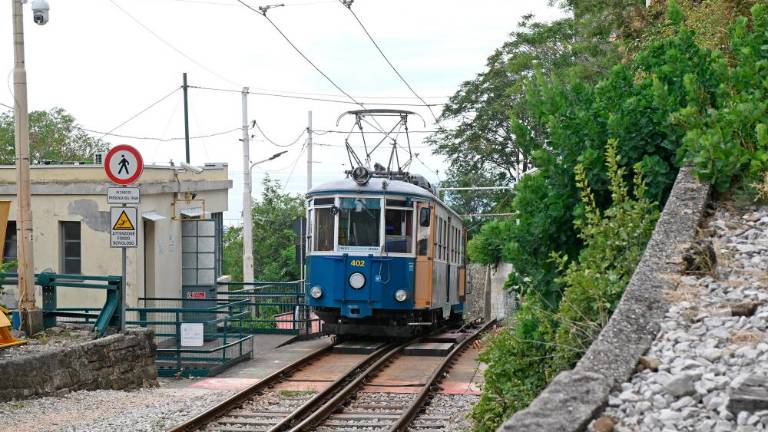 Nihče ne ve, kdaj bo openski tramvaj spet vozil