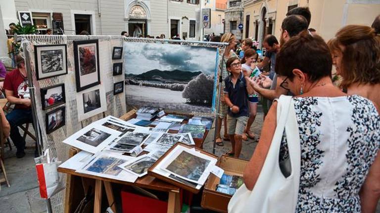 Dizajnerji, obrtniki in umetniki na sejmu Barbacan Produce