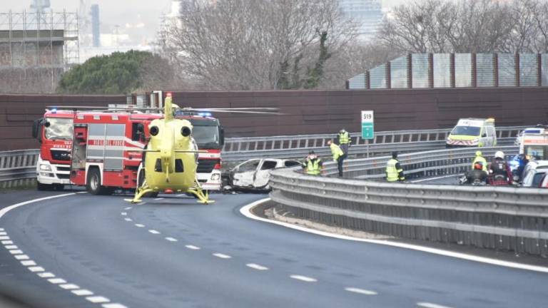 Vožnja v napačno smer, trčenje in smrt na avtocesti