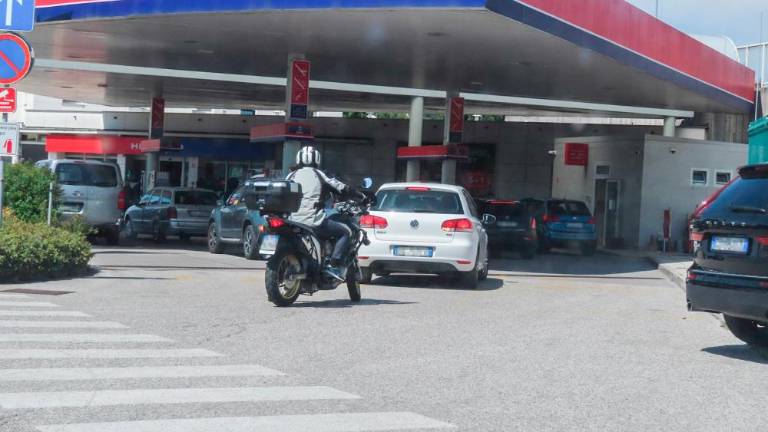 V FJK sta bencin in dizel precej cenejša kot v Sloveniji