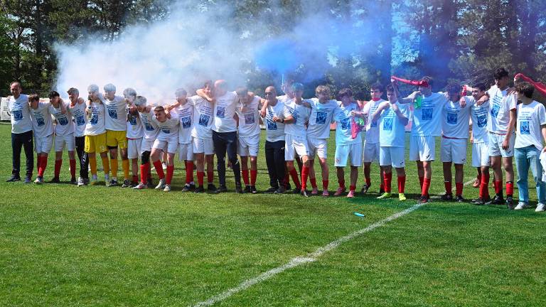 Združena nogometna ekipa Vesna Zarja pokrajinski prvak U16