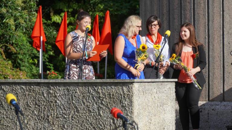 Še vedno opominja in združuje