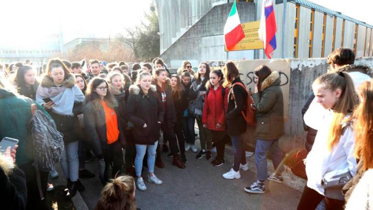 SKGZ in SSK izrazili podporo, Blocco studentesco zanikal provokacijo