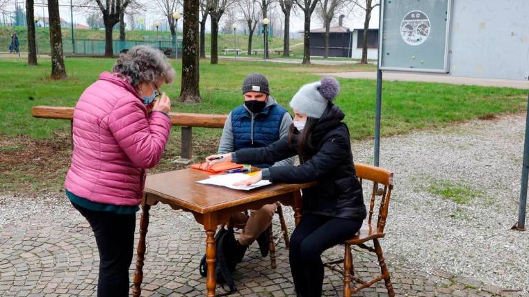 Zbiranje podpisov proti fašistični propagandi s polno paro