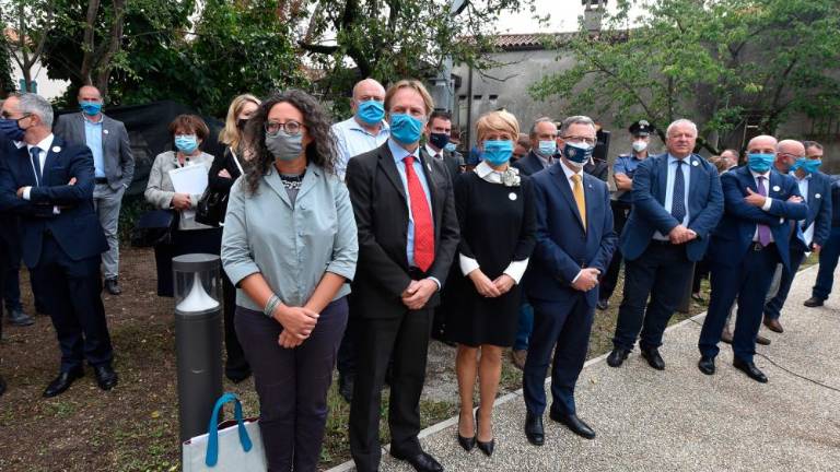 Ob 70-letnici Kmečke zveze trta prijateljstva in nova etiketa prosekarja