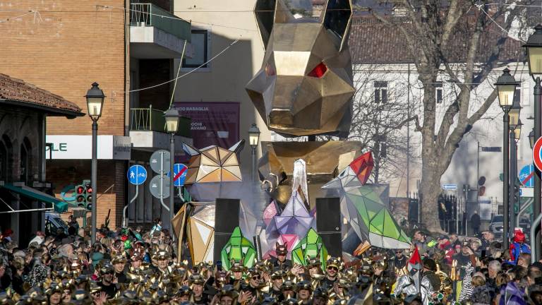 Doberdobski voz Kras 3000 futuristične zverine (BONAVENTURA)