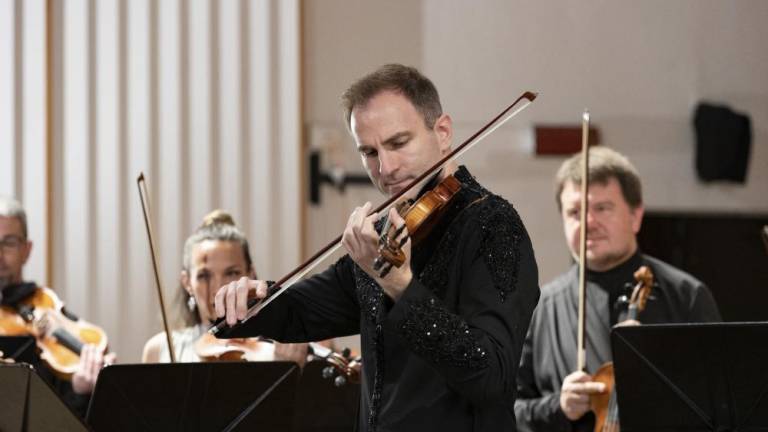 Violinist Milenković z orkestrom navdušil tržaško publiko
