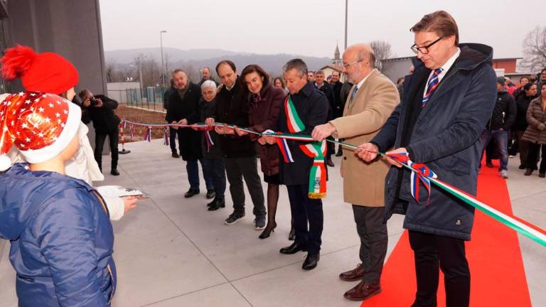 V Sovodnjah množično in prisrčno ob odprtju nove šole