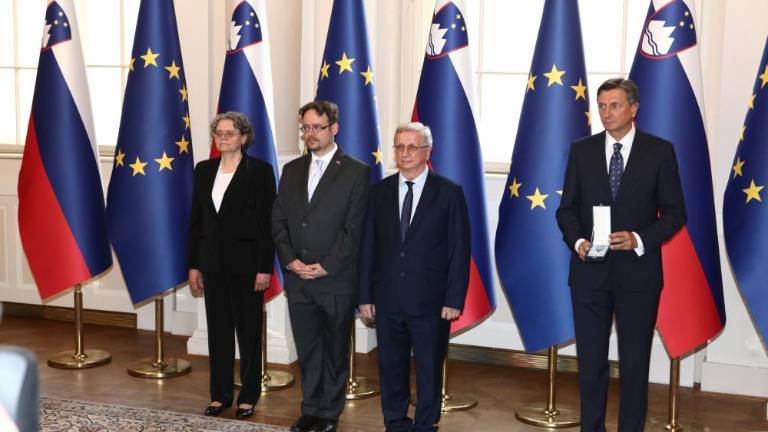 Visoki odlikovanji za Tamaro Blažina in Alojza Debelisa