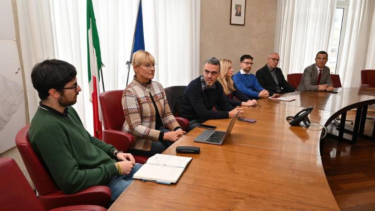 Opozicija kritična do »oslabljene« tržaške mestne vlade