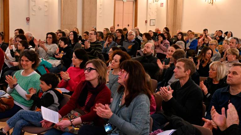 Pesem mladih donela v središču Trsta