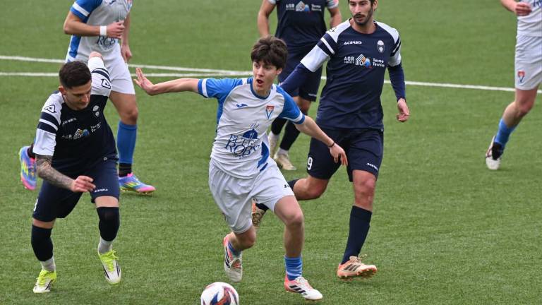 V Križu napeto, peta zaporedna zmaga Krasa, poraz Soče SloVolleyja