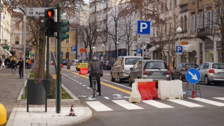 Več kot 2000 podpisov za vrnitev k dvosmernemu Korzu