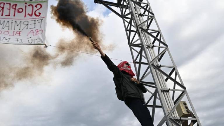 V Trstu več tisoč ljudi na shodu za Palestino