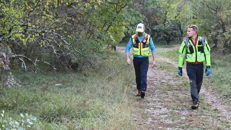 Reševalci so jo iskali, ona pa je bila že skoraj doma