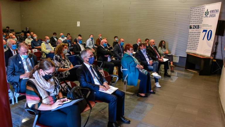 Ob 70-letnici Kmečke zveze trta prijateljstva in nova etiketa prosekarja