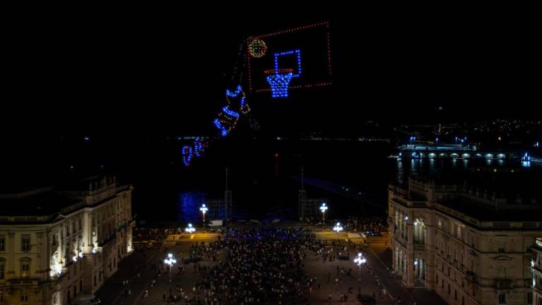 Na tržaškem nebu počastili Michaela Jordana