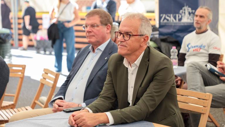 Velike kmetije za količino, male za dodano vrednost