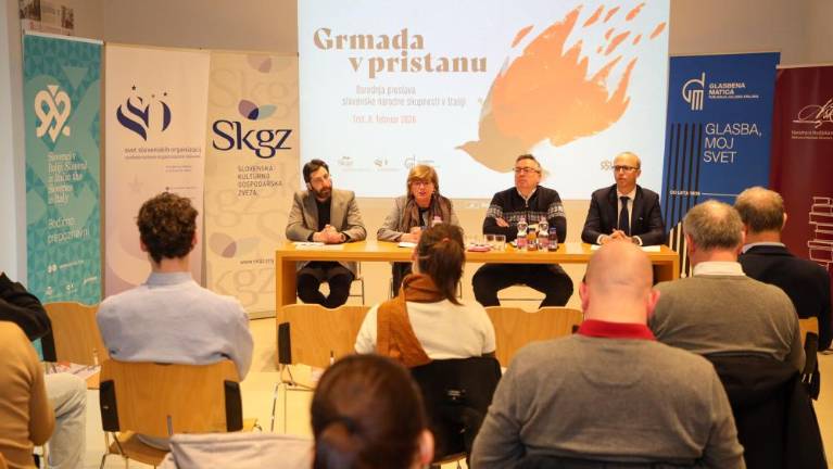 Grmada v pristanu bo združila Slovence v Italiji