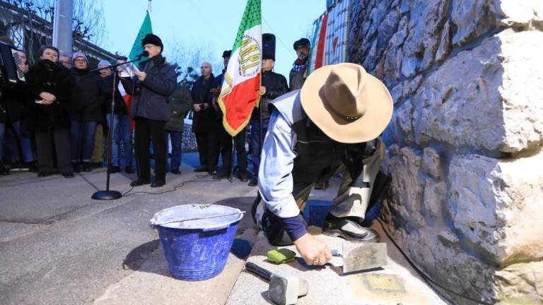 Tlakovec spomina tudi v Podturnu