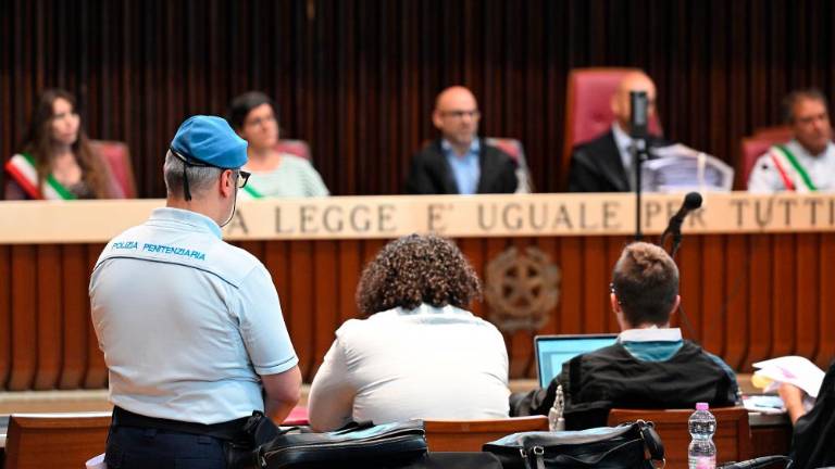 Mladi morilec obsojen na 23 let zapora