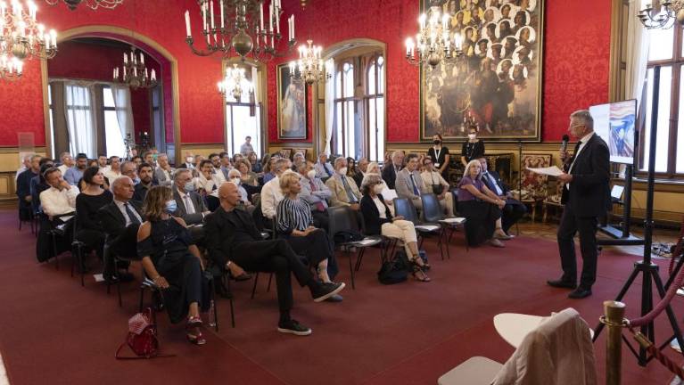 Bomo leta 2040 v bunkerjih ali v pametnih domovih?