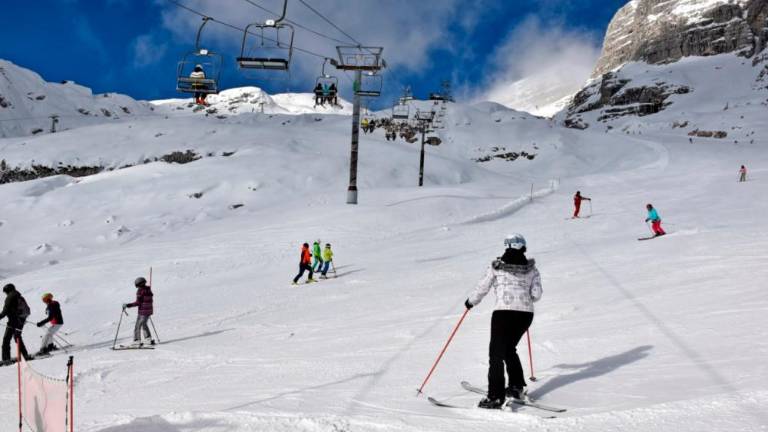 Na Kaninu lažje poškodovan 19-letni italijanski smučar